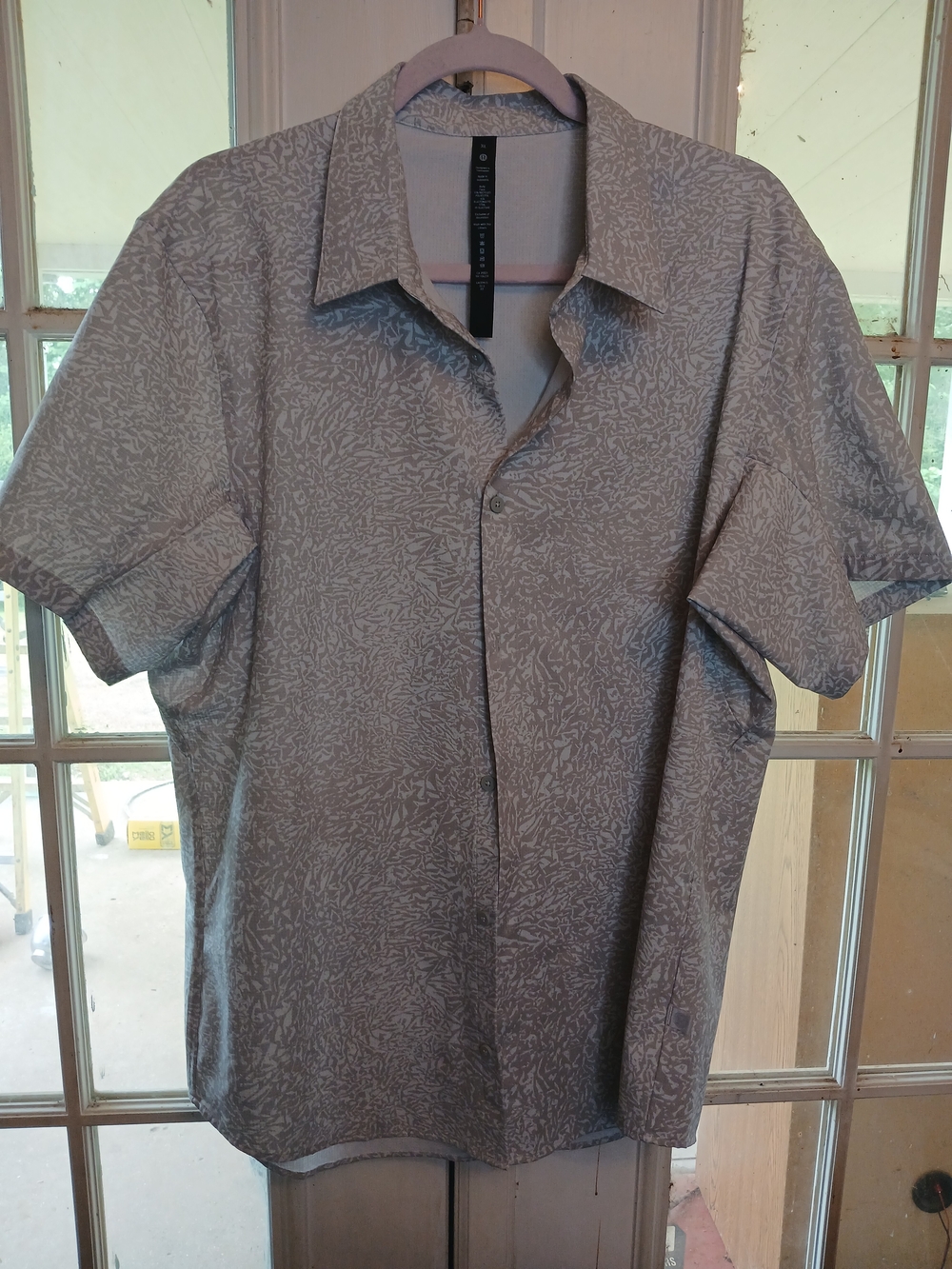 Lululemon Airing Easy Short Sleeve Shirt Mens Size XL Gray Stretch